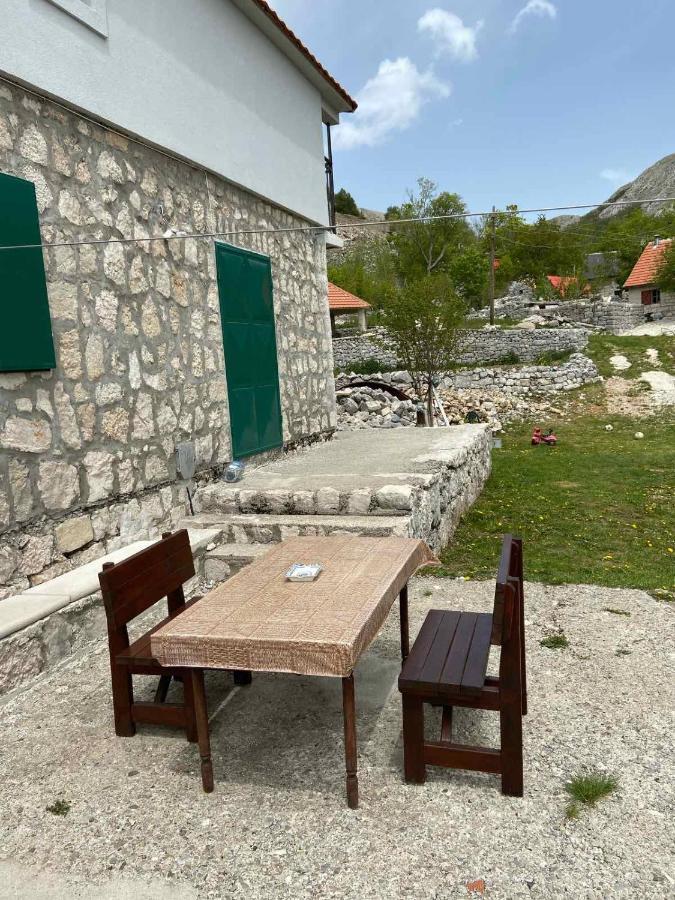 Guest House Markovic Lovcen เซทินเจ ภายนอก รูปภาพ