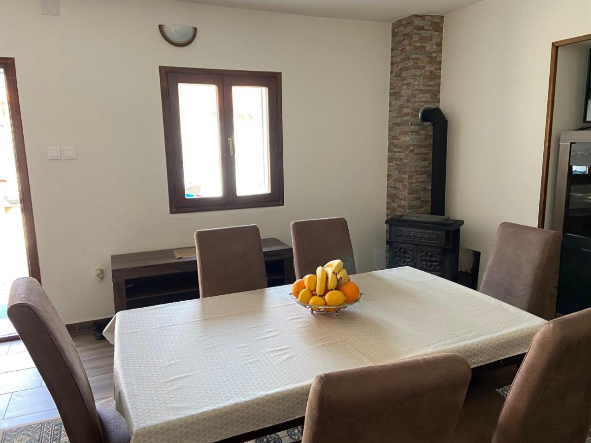 Guest House Markovic Lovcen เซทินเจ ภายนอก รูปภาพ