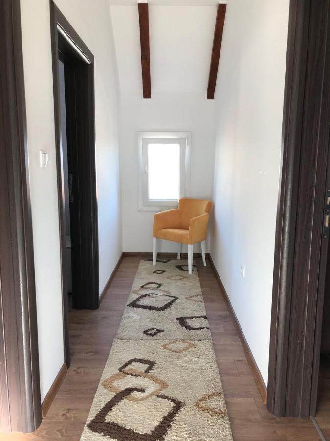 Guest House Markovic Lovcen เซทินเจ ภายนอก รูปภาพ