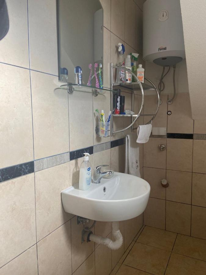 Guest House Markovic Lovcen เซทินเจ ภายนอก รูปภาพ