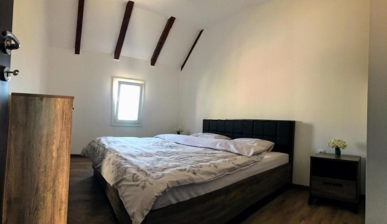 Guest House Markovic Lovcen เซทินเจ ภายนอก รูปภาพ