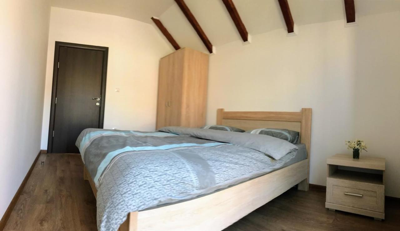 Guest House Markovic Lovcen เซทินเจ ภายนอก รูปภาพ